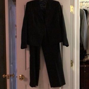 Evan Picone Business suit.